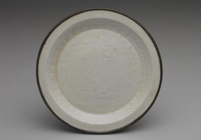 图片[2]-Plate with impressed mandarin ducks decoration in white glaze, Ding ware, Northern Song to Jin dynasty, 11th-13th century-China Archive